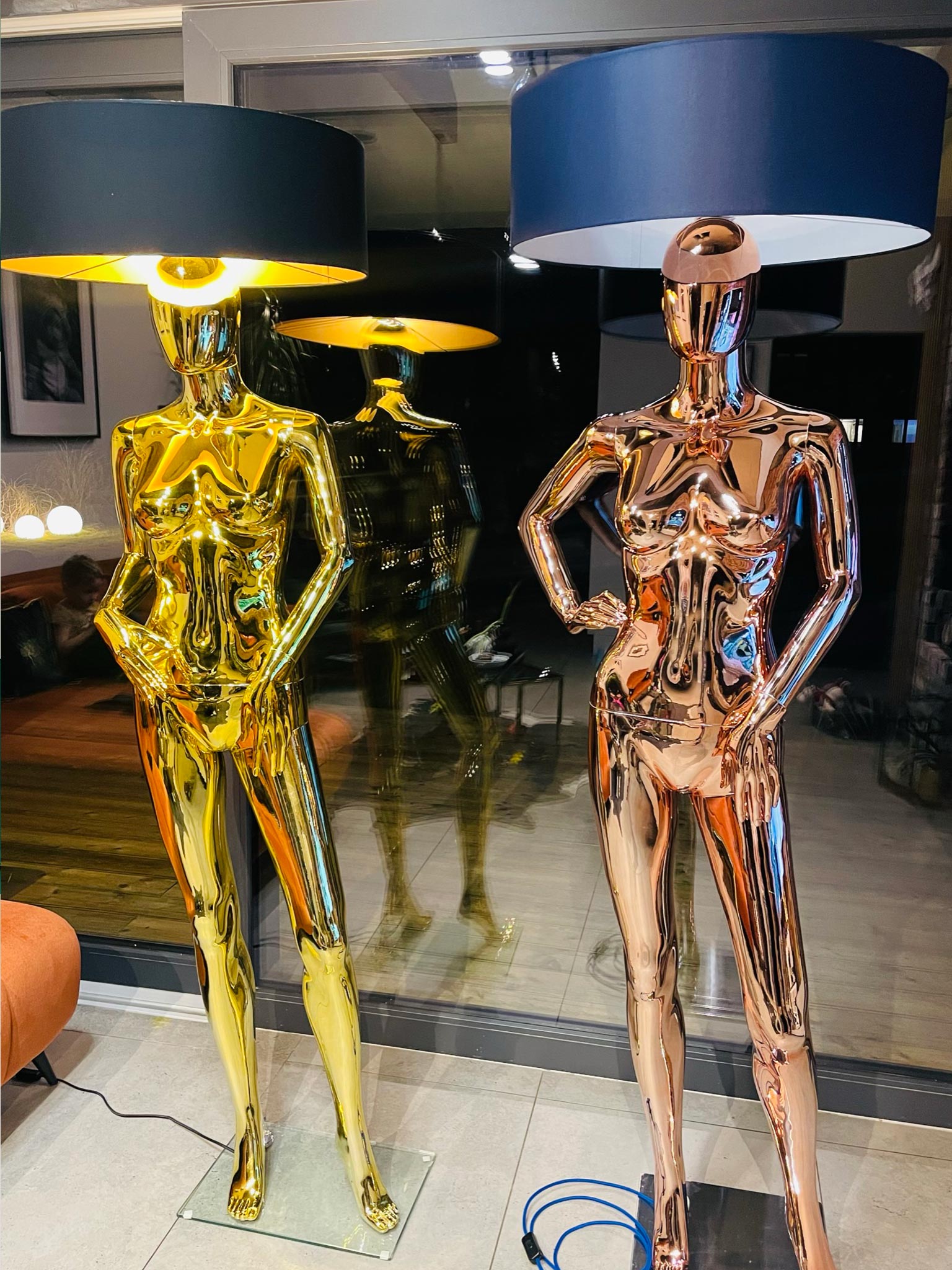 LAMPA DAMSKA