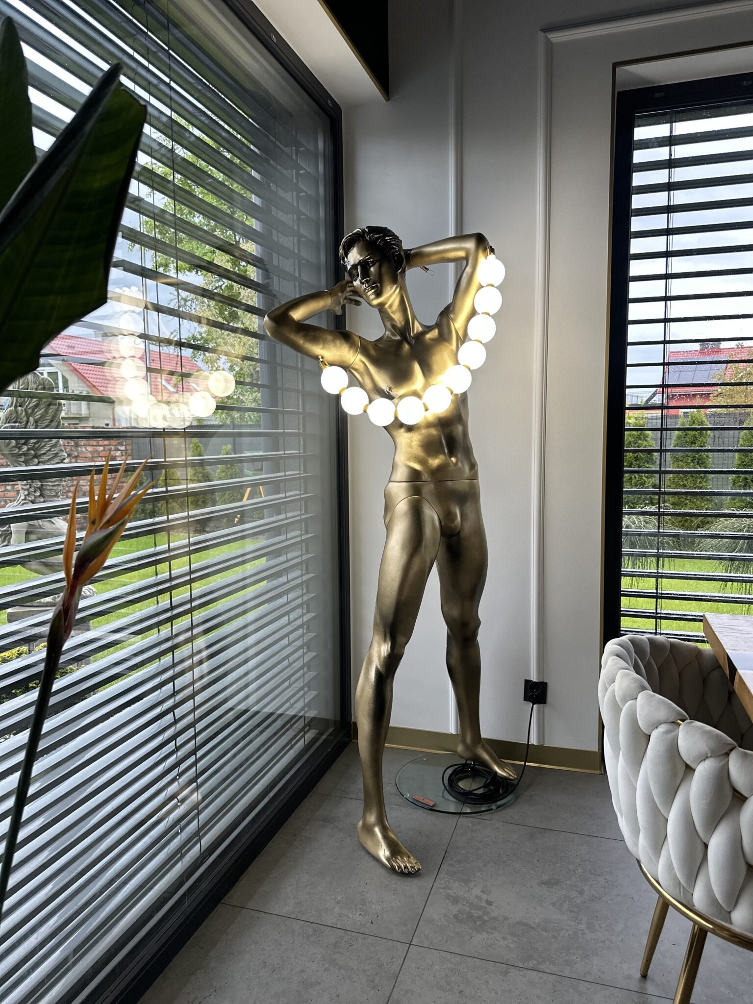 LAMPA MĘSKA